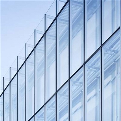 Isolerede gardinvægge