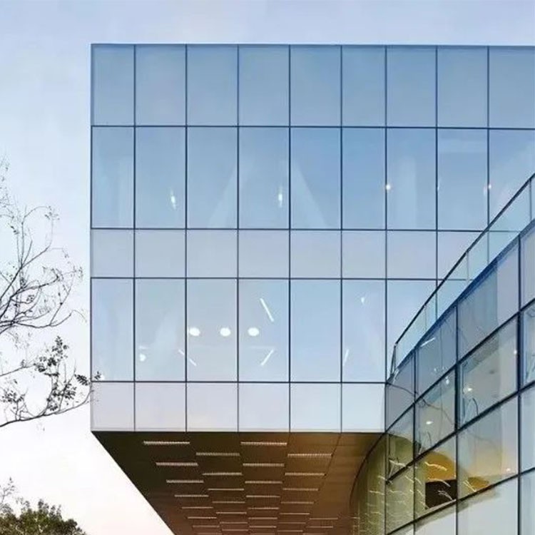 Termisk brudt gardinvæg